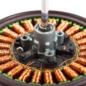 Zintegrowane sterowniki silników BLDC małej mocy