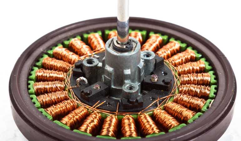 Zintegrowane sterowniki silników BLDC małej mocy