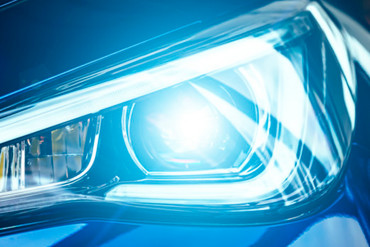 Przetwornice do zasilania LED w aplikacjach motoryzacyjnych i nie tylko. Przewodnik po topologiach przetwornic mocy