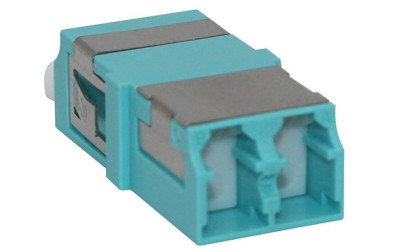 Światłowodowy adapter LC firmy Molex z wewnętrzną przesłoną