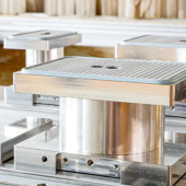 VCBL-HD: uchwyt uniwersalny firmy Schmalz do obróbki drewna