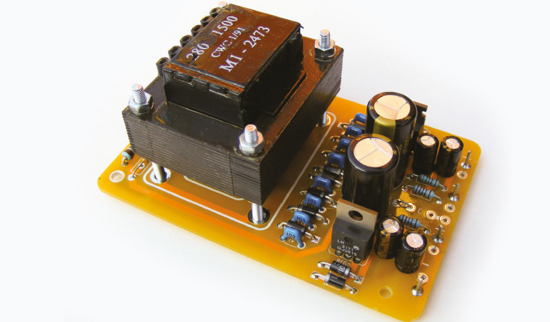 Niskoszumny zasilacz do Theremina, część 1