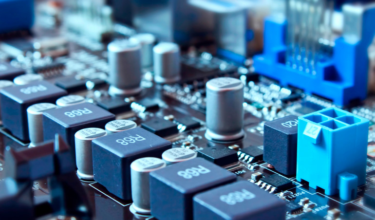 Urządzenia zasilające (4). Praktyczne przykłady aplikacji zasilaczy impulsowych