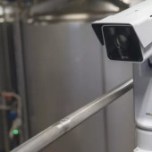 Solidna kamera termowizyjna AXIS Q2101-TE od Axis Communications do zdalnego monitorowania temperatur na dużą skalę