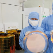 Firma Mitsubishi Electric kończy instalację linii produkcyjnej do przetwarzania wafli krzemowych