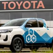 Prezentacja prototypu pojazdu Toyota Hilux zasilanego wodorowymi ogniwami paliwowymi