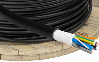 Dedykowany kabel do ładowania pojazdów elektrycznych AK-SC-E12 firmy Akyga