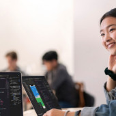 Firma Apple udostępniła globalną platformę z sesjami, warsztatami i zajęciami laboratoryjnymi dla deweloperów