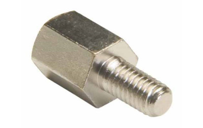 Niklowany, męsko-żeński dystans R30-3000702 produkcji Harwin