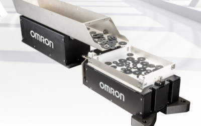 Firma OMRON poszerza portfolio automatyki o innowacyjny, przemysłowy podajnik części