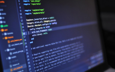 Czy warto samodzielnie skonfigurować własny serwer VPN? Plusy i minusy