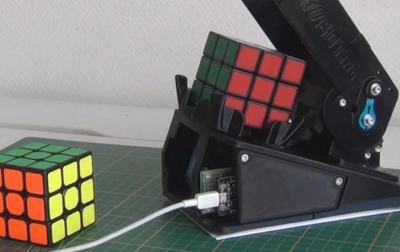 Do układania kostki Rubika najlepiej zastosować robota CUBOTino