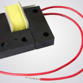 Niedużych rozmiarów aktuator IHPT-1411AF-ABA firmy Vishay Intertechnology