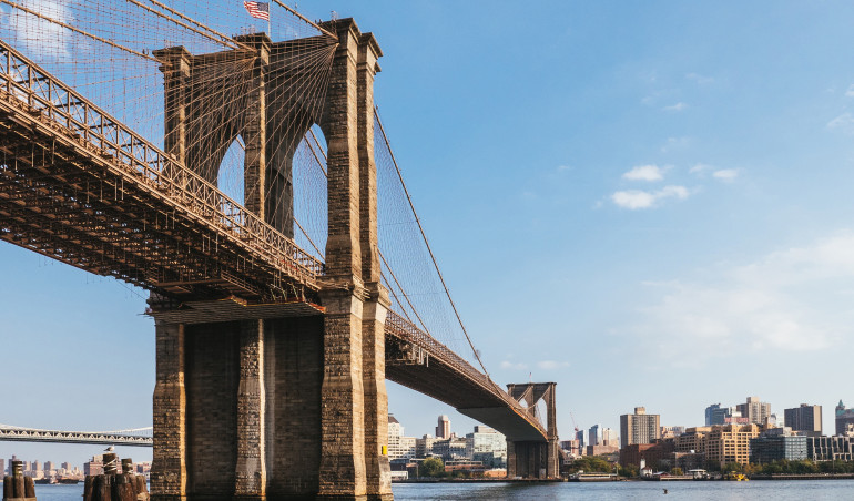 Refleksyjnych słów parę o mostkach i mostach