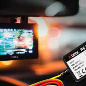 Inteligentny zasilacz R6 POWER firmy Xblitz przeznaczony dla wideorejestratorów pojazdowych