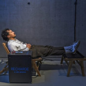 Ta ładowarka do smartfonu zadziała tylko wtedy, gdy zamkniesz oczy