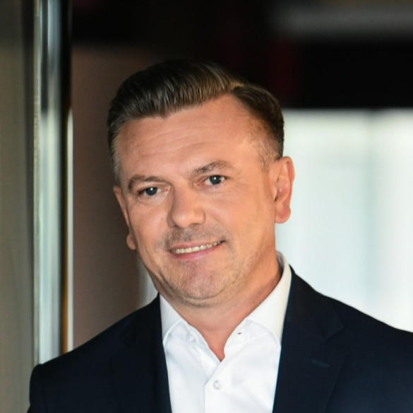 Pan Piotr Biały - dyrektor sprzedaży Rynku Smart City & IoT w polskim oddziale firmy T-Mobile