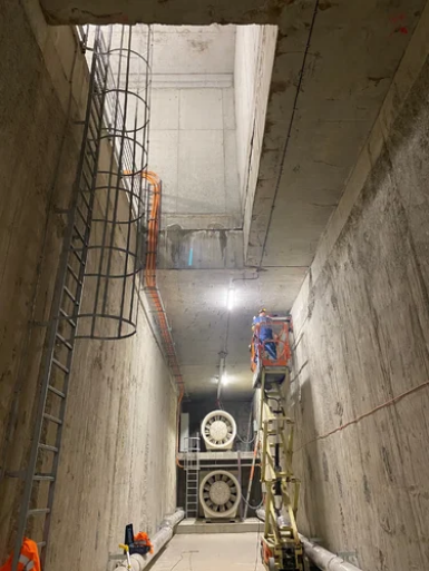 Wykonywane przez operatora Play prace w tunelu Południowej Obwodnicy Warszawy