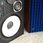 Historia i dziedzictwo legendarnego głośnika JBL L100 Century