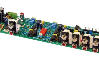 Cyfrowy przedwzmacniacz z ekranem dotykowym i zdalnym sterowaniem, część 1