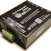 Do obsługi makiet pociągów najlepiej wykorzystać centralę RB 1110 produkcji RailBOX Electronics