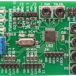 Sterownik pojazdów RC do aparatury lotniczej