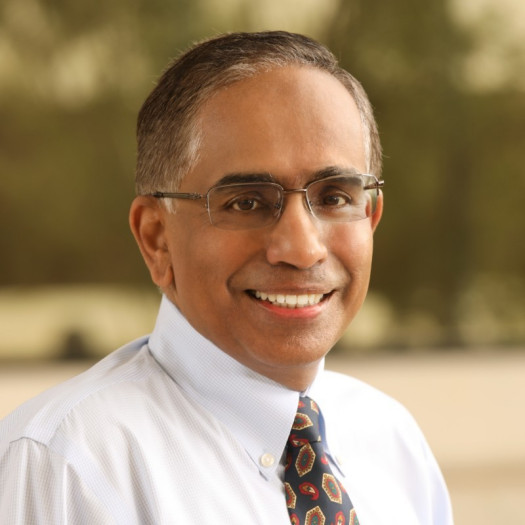 Pan Ganesh Moorthy - prezes firmy Microchip Technology