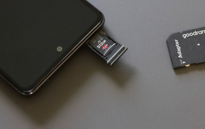 Należąca do marki GOODRAM karta pamięci IRDM M2AA microCARD