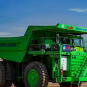 Transformacja starej wywrotki, która doładowuje baterie przy okazji