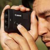 Kompaktowy dalmierz laserowy PowerShot GOLF firmy Canon z wbudowaną kamerą