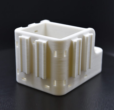 Fotografia 5. Przykładowy wydruk 3D z materiału PA12 (Nylon)