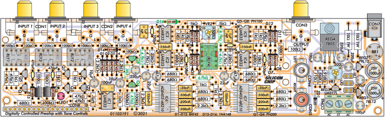 Rysunek 7. Zamiast montować RLY4 sugerujemy przylutowanie krótkich przewodów (pokazanych na czerwono), a następnie pominięcie innych komponentów (zielonych), w tym Q4, Q8 i sześciu rezystorów. Jest to obwód obejściowy regulacji tonów, który naszym zdaniem nie poprawił osiągów. Zwróć również uwagę na orientację układów scalonych, przekaźników i diod, zwłaszcza IC6 i IC7, ponieważ trudno je odwrócić, jeśli się pomylisz. Powinny mieć kropkę lub wgłębienie w rogu, w miejscu wskazującym pin 1