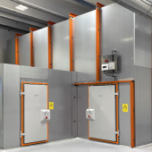 Firma LOVATO Electric zbudowała nowoczesną komorę bezechową w swoim laboratorium badawczo-rozwojowym