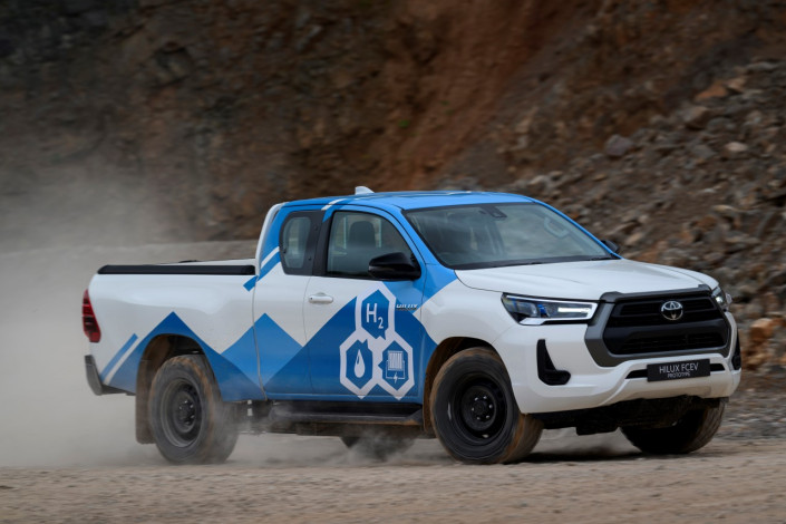 Jeden z prototypów pojazdu Toyota Hilux zasilany wodorowymi ogniwami paliwowymi