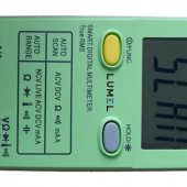 Kompaktowy multimetr cyfrowy VA28B firmu Lumel z wbudowaną funkcją Auto-Scan