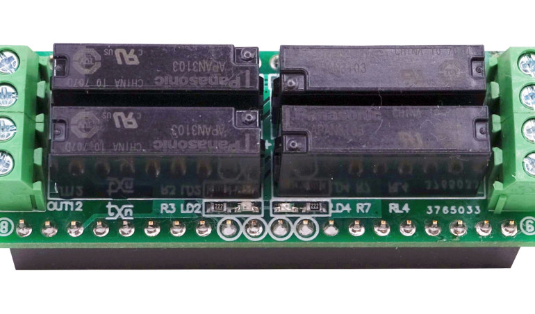 Moduł czterokanałowego przekaźnika mocy dla RPi Pico