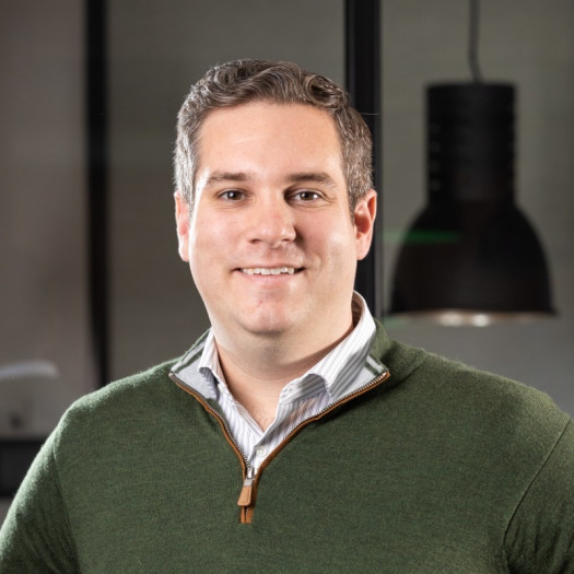 Pan Elliott Turek - Director of Category Management w firmie Schneider Electric