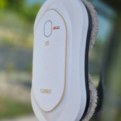 Firma COBBO Robotics oferuje innowacyjne systemy spryskiwania w swoich robotach do mycia okien