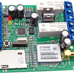 Sterownik z modułem komunikacyjnym GSM