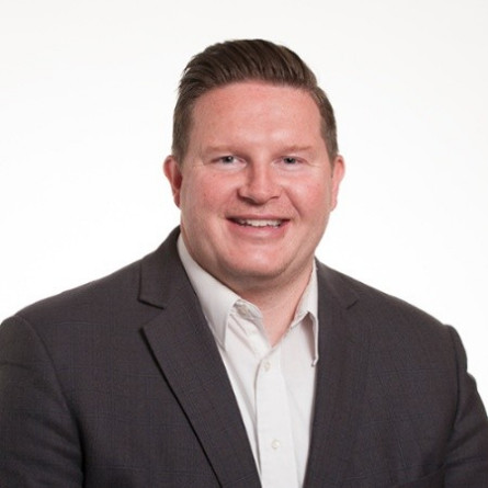 Pan Brooks Vigen - starszy dyrektor ds. marketingu globalnego w firmie Digi-Key Electronic