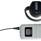 Nowoczesny, cyfrowy odbiornik EarMe firmy Okayo Electronics przeznaczony dla wycieczek grupowych