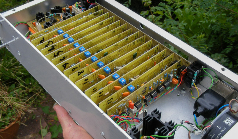 Wokoder analogowy, część 1