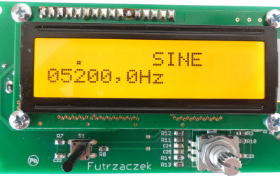 Ekonomiczny generator funkcyjny DDS