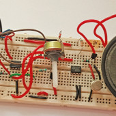 Alarm z czujką dymu i układem scalonym UM3562