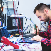 Wyposażenie pracowni elektronika