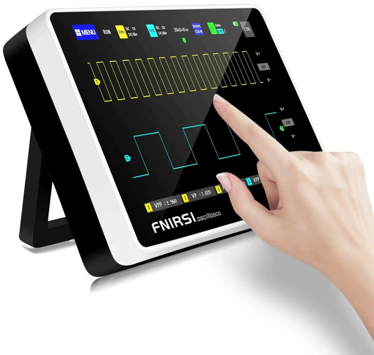 Fotografia 2. Oscyloskop typu „tablet” marki Fnirsi [1]