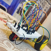 Robot sterowany światłem