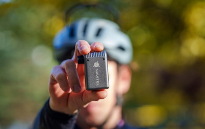 Przenośny kompresor AIR8 MINI firmy NAVITEL - najmniejsza na rynku pompka rowerowa