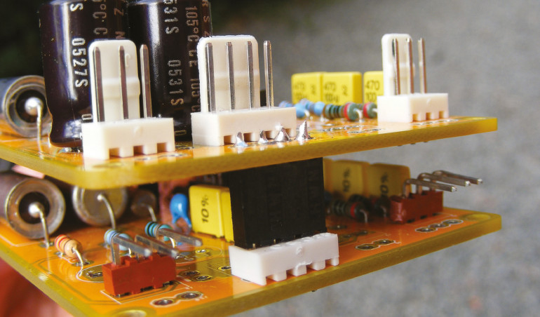 Wokoder analogowy, część 4. Wzmacniacz sterujący