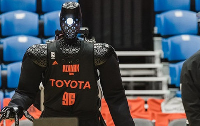 Robotyczny koszykarz CUE firmy Toyota ustanowił już drugi rekord Guinnessa